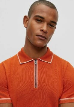 Boss OleonardoPoloDark Orange One Uomo T-shirt E Polo BB122Q0J7-H11 -Vendite Jones 0c24cf2959514e7ea3297c28d2e0d727