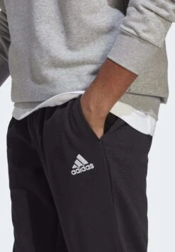 Adidas Sportswear TutaMedium Grey Heather Uomo Pantaloni Sportivi E Joggers ADQ42K003-C11 -Vendite Jones 1164738572ce4837be133b391ea56428