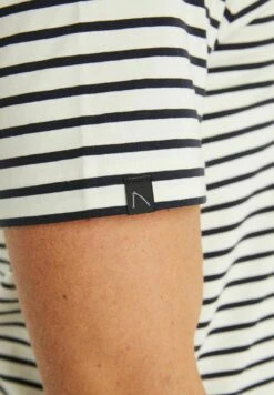 Shore - T-Shirt Con Stampa - Blue -Vendite Jones 23274ebfa1fd45589acb3acc93dc7204