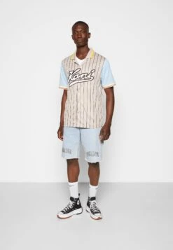 Pegador Burton Shorts Di JeansWashed Light Blue Uomo Jeans PEP22F001-K11 -Vendite Jones 255d8985dcef4ed891efcba422f25666