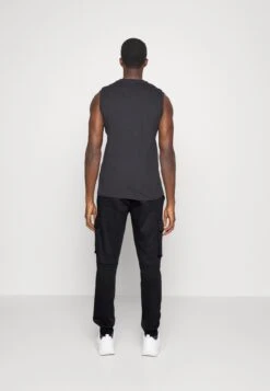 Champion Cargo Pant - Pantaloni - Black -Vendite Jones 28d530d263864440820fa8de62b1aea3