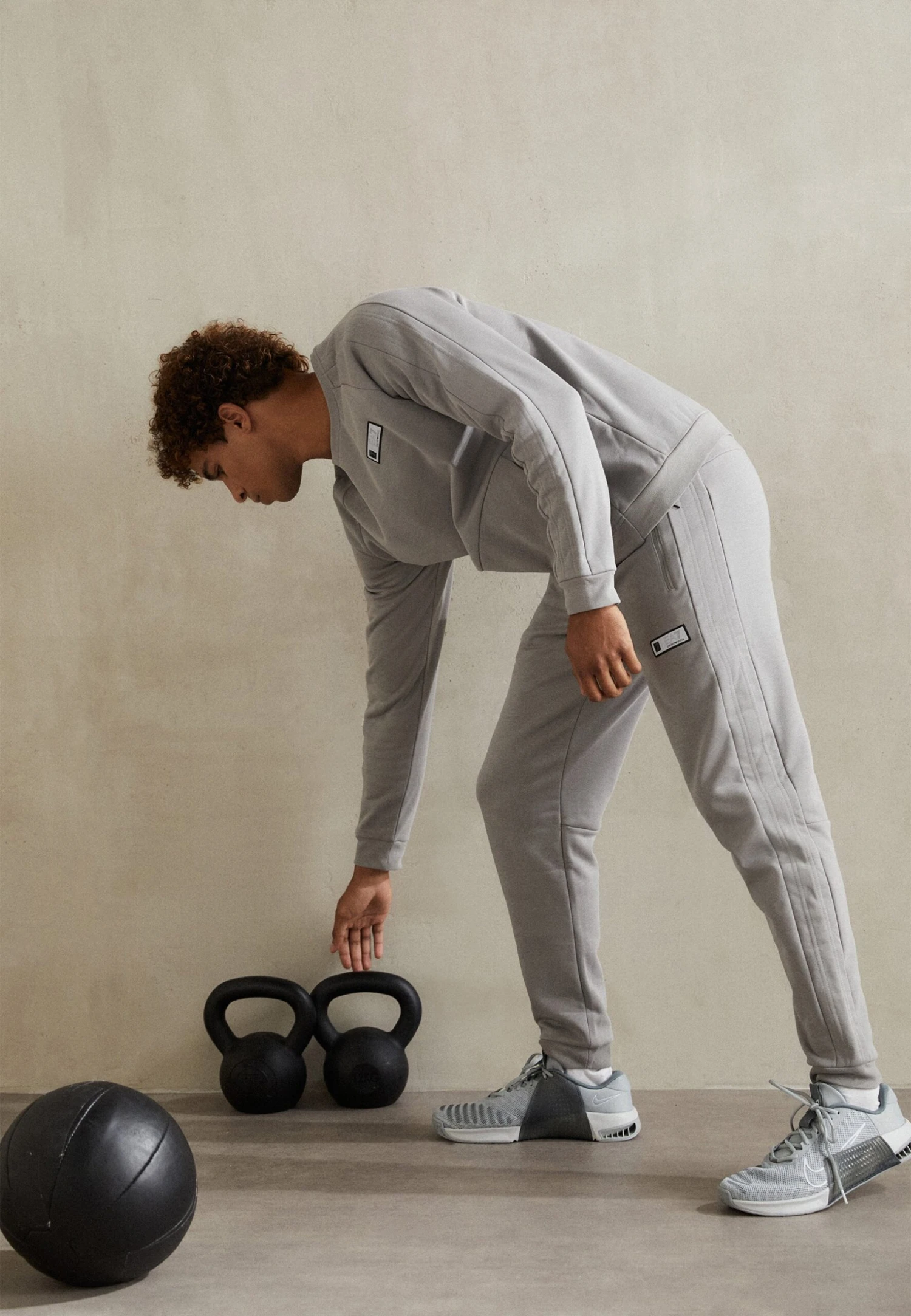 EA7 Emporio Armani Natural Ventus PantPantaloni SportiviGray Flanel Uomo Pantaloni EA742E01G-C11 2 EA7 Emporio Armani Natural Ventus PantPantaloni SportiviGray Flanel Uomo Pantaloni EA742E01G-C11 - immagine 2