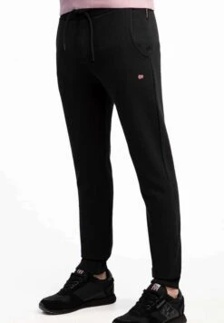 Napapijri Malis Pantaloni SportiviBlack Uomo Pantaloni Sportivi E Joggers NA622E01H-Q11 -Vendite Jones 2d7149796b634d248d32fb6a12011508
