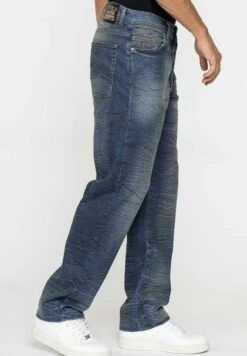 Jeans A SigarettaLavaggioblu Uomo Jeans C4D22G015-K11 -Vendite Jones 2e5b8a20089c4c3282d1b1b91305d5f2