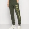 EA7 Emporio Armani TrouserPantaloni SportiviVerde Scuro Uomo Pantaloni Sportivi E Joggers EA722E03E-N11