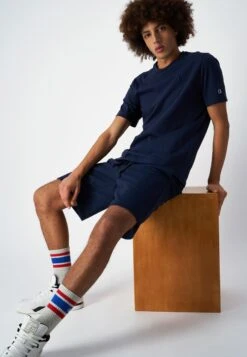 Bermuda LogoPantaloni SportiviDark Blue Uomo Pantaloni Sportivi E Joggers C4A22F00M-K11 -Vendite Jones 3e791a3f16fd422d8cb1e2b43acd56f9