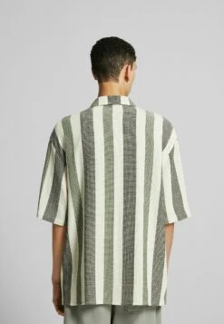 BERSHKA Rustic Striped CamiciaWhite Uomo Camicie BEJ22D0DN-A11 -Vendite Jones 43c1abf0923b42018e261d4e6c8e2e72