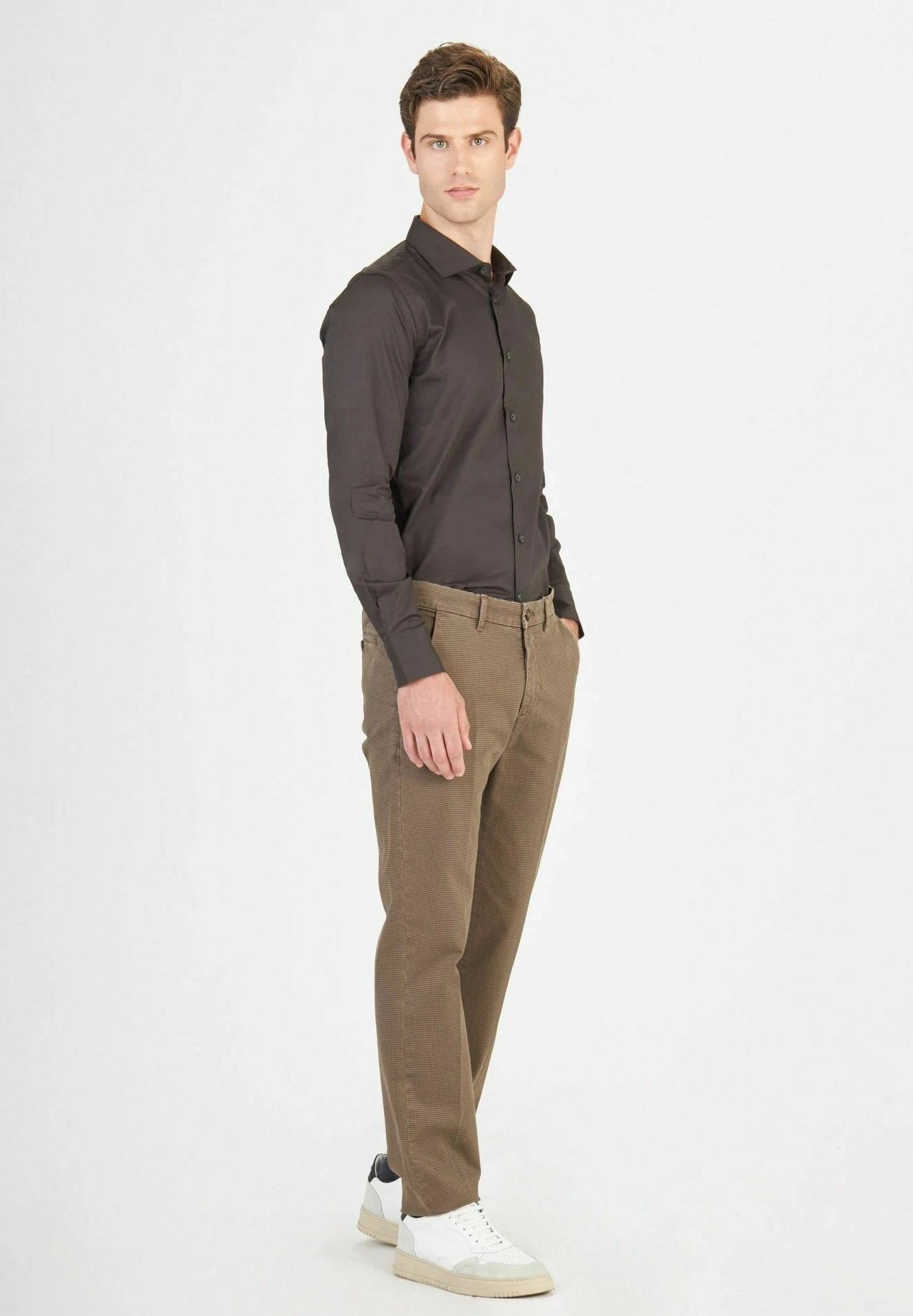 StretchChinoSabbia Uomo Pantaloni C4I22E043-B11 2 StretchChinoSabbia Uomo Pantaloni C4I22E043-B11 - immagine 2