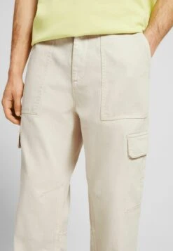 BERSHKA Cargo Straight - Pantaloni - Beige 9 BERSHKA Cargo Straight - Pantaloni - Beige -Vendite Jones 6cefa80f4bd14e309b2164584efd1555