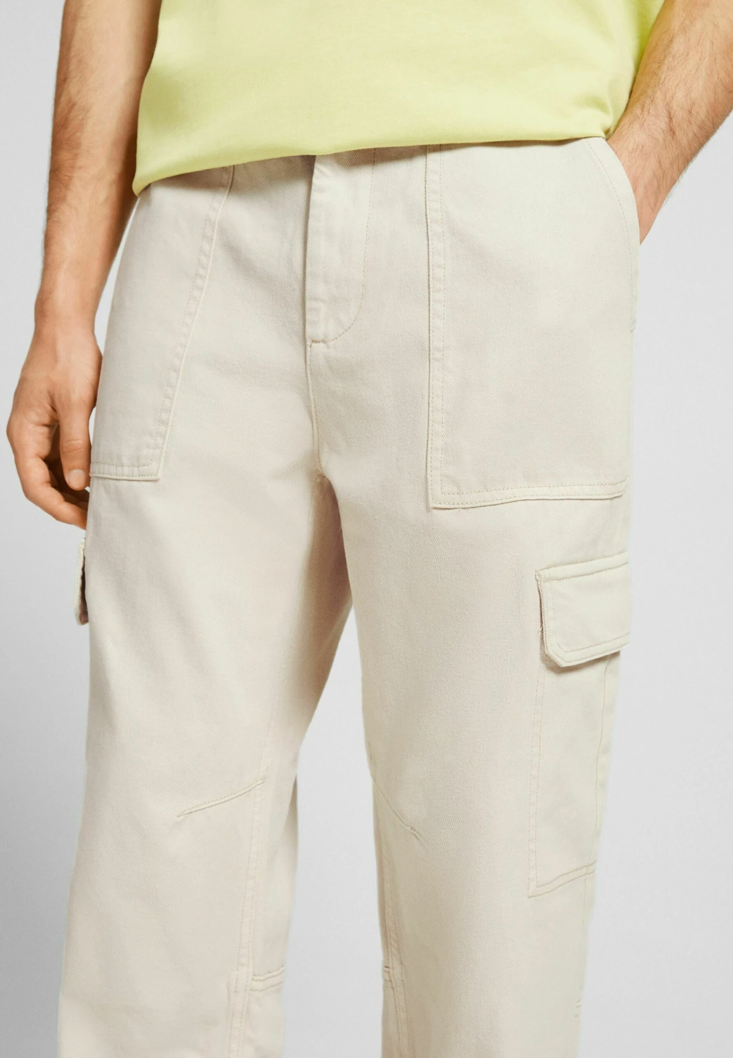 BERSHKA Cargo Straight - Pantaloni - Beige 4 BERSHKA Cargo Straight - Pantaloni - Beige - immagine 4