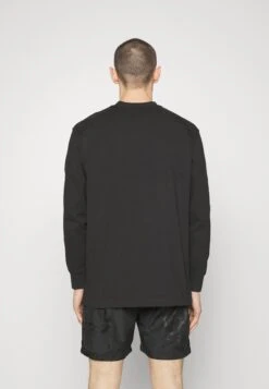 Han Kjøbenhavn Logo Boxy TeeMaglietta A Manica LungaBlack Uomo T-shirt E Polo HK022O04S-Q11 -Vendite Jones 6f785d6aac6c41e29396e8229dde8e4d