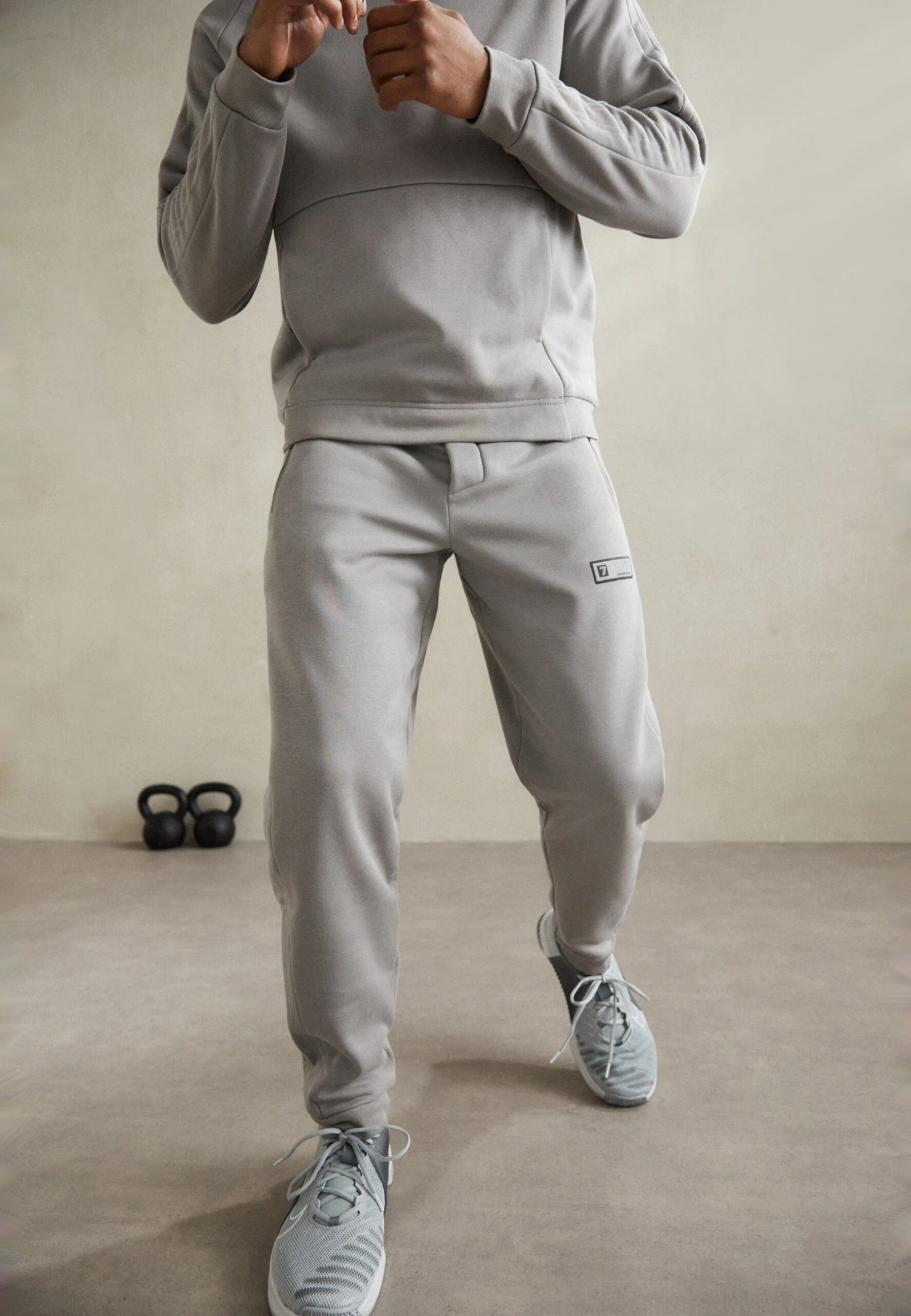 EA7 Emporio Armani Natural Ventus PantPantaloni SportiviGray Flanel Uomo Pantaloni EA742E01G-C11 1 EA7 Emporio Armani Natural Ventus PantPantaloni SportiviGray Flanel Uomo Pantaloni EA742E01G-C11