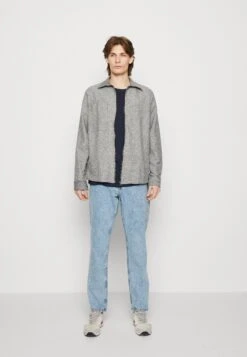 Indicode Jeans Jeans Tapered FitFrozen Bleach Uomo Jeans IJ022G01V-K11 7 Indicode Jeans Jeans Tapered FitFrozen Bleach Uomo Jeans IJ022G01V-K11 -Vendite Jones 7cbdf46850174593b6a215ec346b3efb