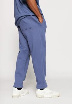 Cross Pantaloni SportiviBlue Indigo Uomo Pantaloni MUK210099-K11 11 Cross Pantaloni SportiviBlue Indigo Uomo Pantaloni MUK210099-K11 -Vendite Jones 816f93eaa2704b81866c5eb4a909e2b5