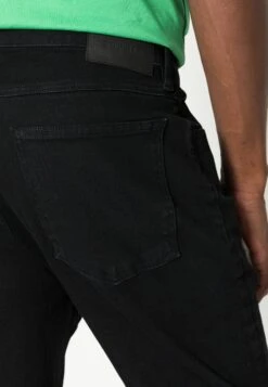 ESPRIT Jeans A SigarettaBlack Rinse Uomo Jeans ES122G0B6-Q11 -Vendite Jones 84c0e01b5ba048e8a3dafa44424e04bd