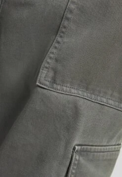 BERSHKA Cargo StraightPantaloniMottled Dark Grey Uomo Pantaloni BEJ22E0CJ-C11 -Vendite Jones 8715a3180dcc418e88fc8fe6a82f0372