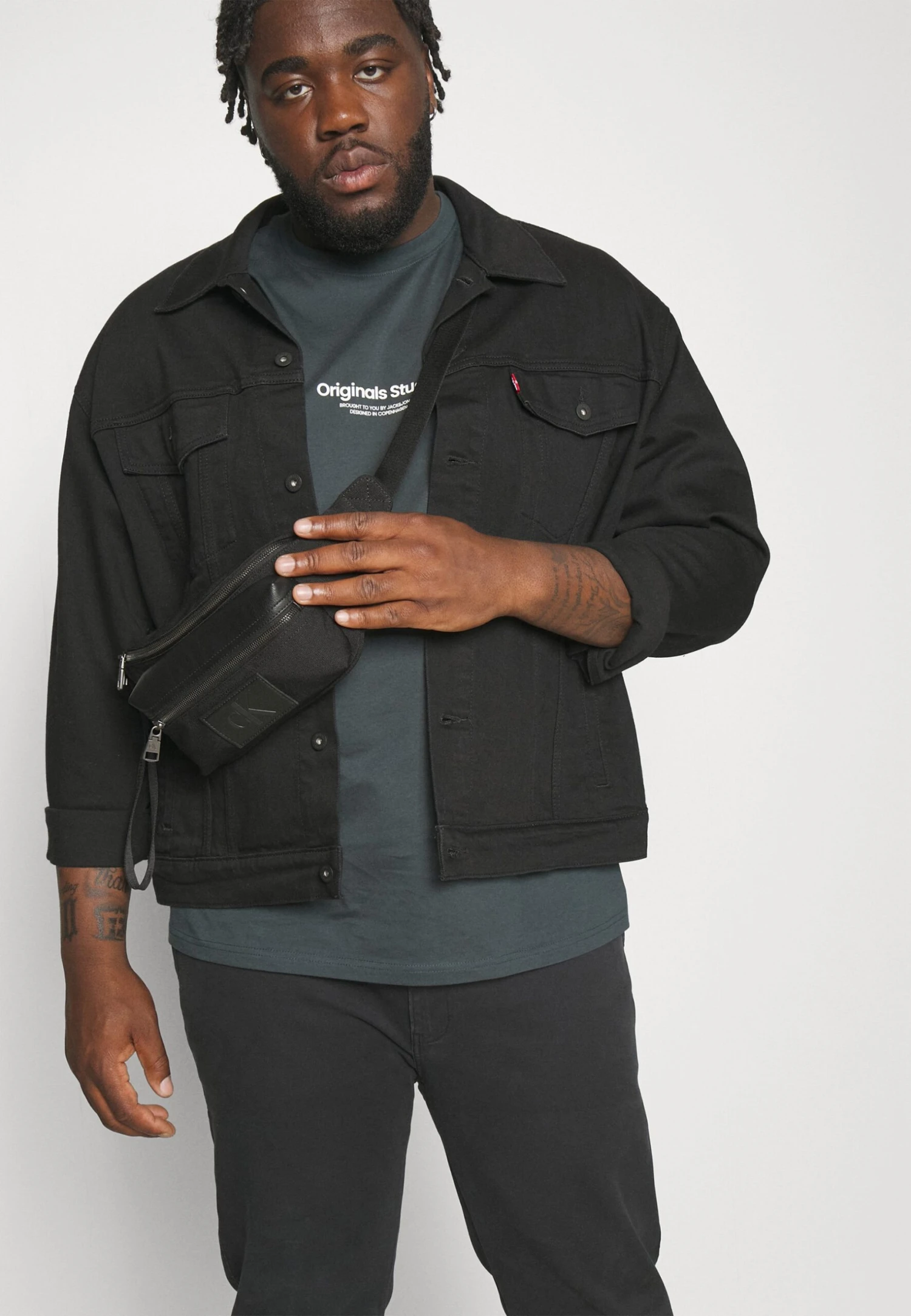 Levi's® Plus Tapered Plus SizeChinoMineral Black Uomo Pantaloni L0M22E005-Q11 4 Levi's® Plus Tapered Plus SizeChinoMineral Black Uomo Pantaloni L0M22E005-Q11 - immagine 4