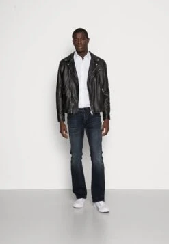 Marc O'Polo Cambridge Shaped Fit Kent CollarCamiciaWhite Uomo Camicie MA322D0KQ-A11 6 Marc O'Polo Cambridge Shaped Fit Kent CollarCamiciaWhite Uomo Camicie MA322D0KQ-A11 -Vendite Jones 8e7a27c834a3488e85eb611e5ad7a9b4