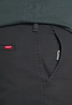 Levi's® Plus Tapered Plus SizeChinoMineral Black Uomo Pantaloni L0M22E005-Q11 11 Levi's® Plus Tapered Plus SizeChinoMineral Black Uomo Pantaloni L0M22E005-Q11 -Vendite Jones 94b398e5b2d74e6aac2b1cf8964a46fc
