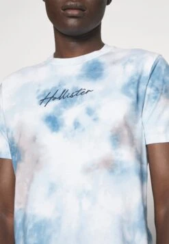 Hollister Co. Tie Dye PrintT-Shirt Con StampaBlue/Tan Wash Uomo T-shirt E Polo H0422O0EU-K11 -Vendite Jones 972ac3bb21bd47dfa2b5c0b82e7223b4