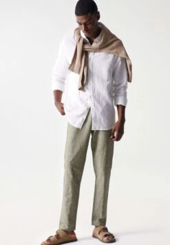 ChinoGrün Uomo Pantaloni SZ022E013-M11