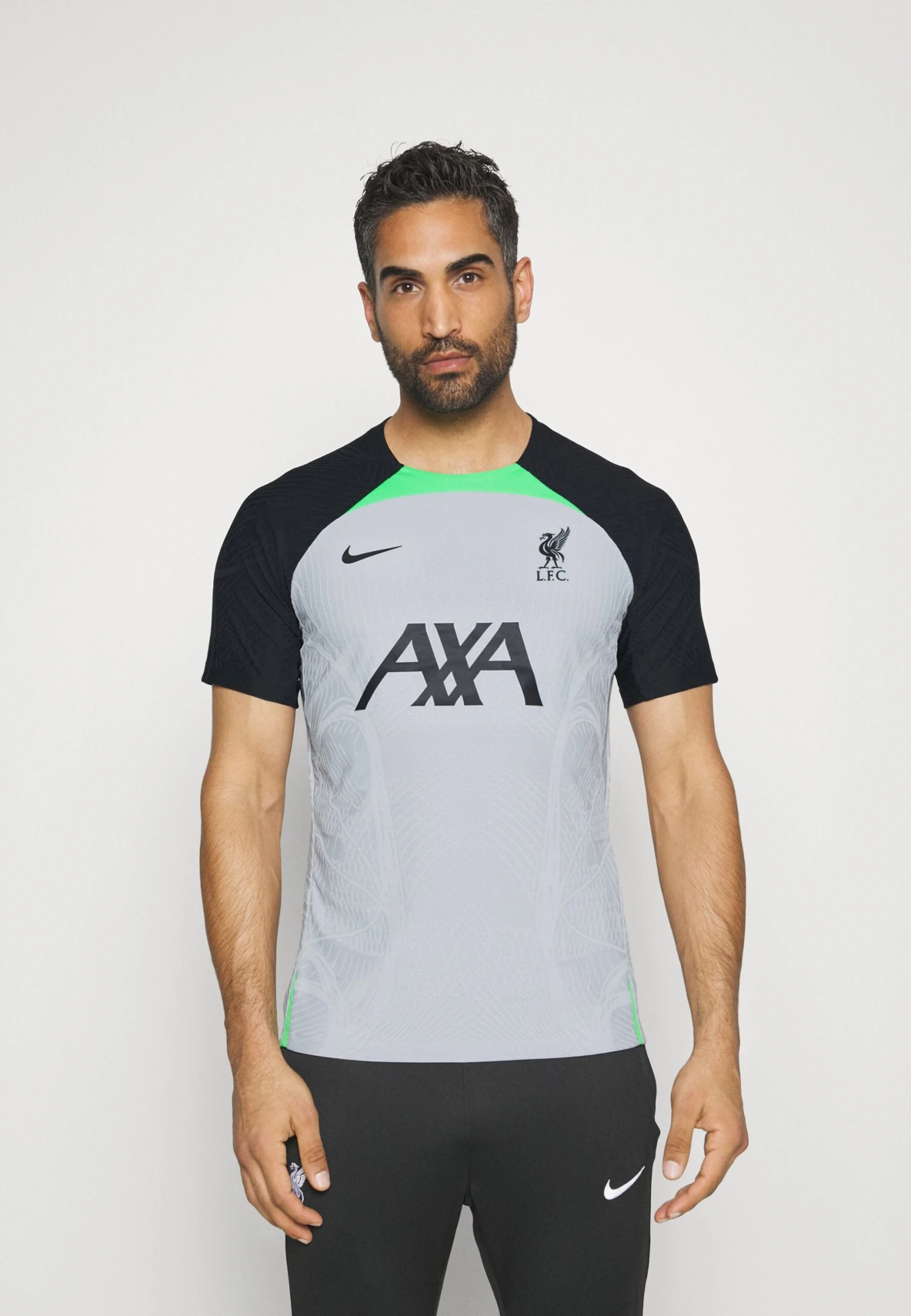 Nike Performance Liverpool Fc Strike EliteSquadraWolf Grey/Black/Poison Green/Black Uomo T-shirt E Polo N1242D5K4-C11 1 Nike Performance Liverpool Fc Strike EliteSquadraWolf Grey/Black/Poison Green/Black Uomo T-shirt E Polo N1242D5K4-C11