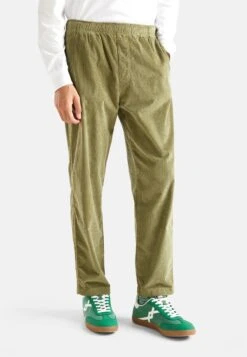 Garment DyedJoggersElasticated Waist With Internal DrawstringSide Pockets And Worker Style Back Patch PocketPantaloniGreen Uomo Pantaloni 4BE22E038-M11