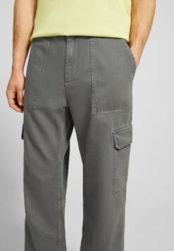 BERSHKA Cargo StraightPantaloniMottled Dark Grey Uomo Pantaloni BEJ22E0CJ-C11 -Vendite Jones b73e47c7a077440b90f1e9d8bee32212