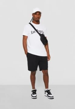 Mister Tee Los Angeles WordingT-Shirt Con StampaWhite Uomo T-shirt E Polo M0M22O0SB-A11 -Vendite Jones c4c4b5e512eb401a8027b5b85586be3a