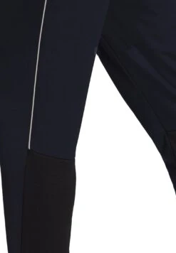 ADIDAS PERFORMANCE AeroreaTutaLegend Ink Uomo Pantaloni Sportivi E Joggers AD542K06G-K12 15 ADIDAS PERFORMANCE AeroreaTutaLegend Ink Uomo Pantaloni Sportivi E Joggers AD542K06G-K12 -Vendite Jones c702e09debf74c1bbd44944ec7971f9d