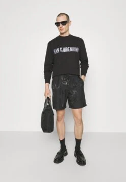 Prima pagina -Vendite Jones c70d8eff42ba47f595d3fe30a63d0773