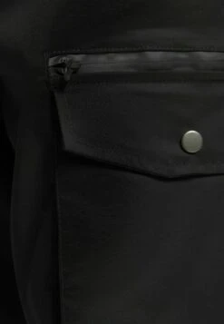 BERSHKA Pantaloni CargoBlack Uomo Pantaloni BEJ22E0CI-Q11 -Vendite Jones cb46a9d2260e40a9b44e7111cddaac41