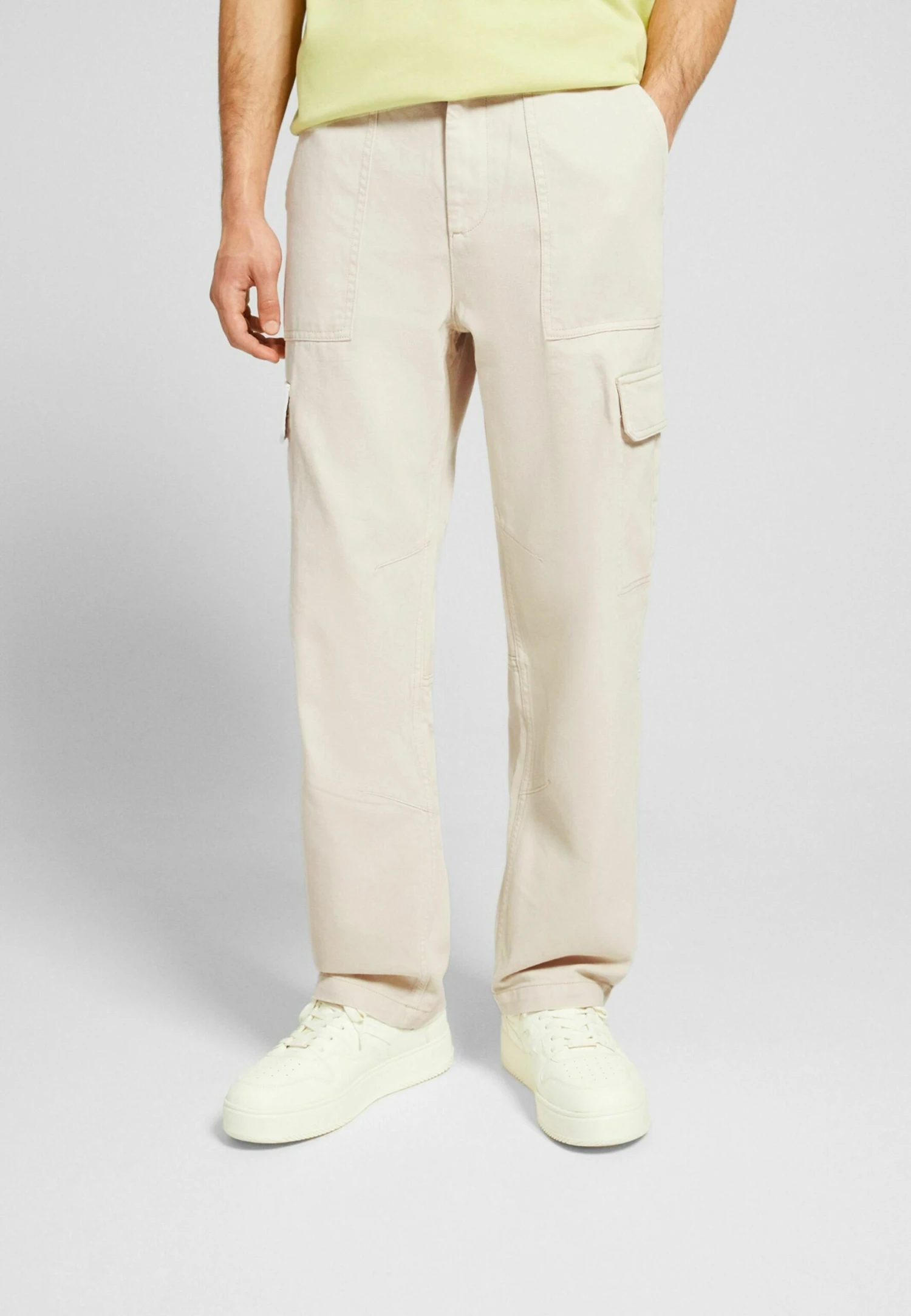 BERSHKA Cargo Straight - Pantaloni - Beige 1 BERSHKA Cargo Straight - Pantaloni - Beige