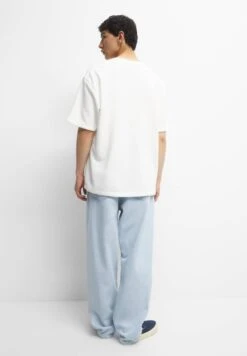 PULL & BEAR PlushT-Shirt BasicWhite Uomo T-shirt E Polo PUC22O1NX-A11 -Vendite Jones f2c43c5510fc4da89015cec298dd9802