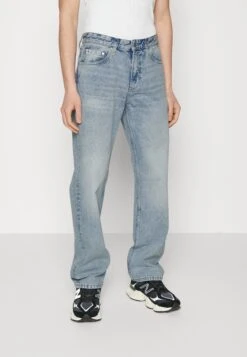 Calvin Klein Jeans StraightJeans A SigarettaDenim Light Uomo Jeans C1822G0TC-K11