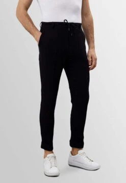 ChinoBlack Uomo Pantaloni AI721A001-Q11 8 ChinoBlack Uomo Pantaloni AI721A001-Q11 -Vendite Jones fa5c62f032f34d7bae6aa1face2f2156